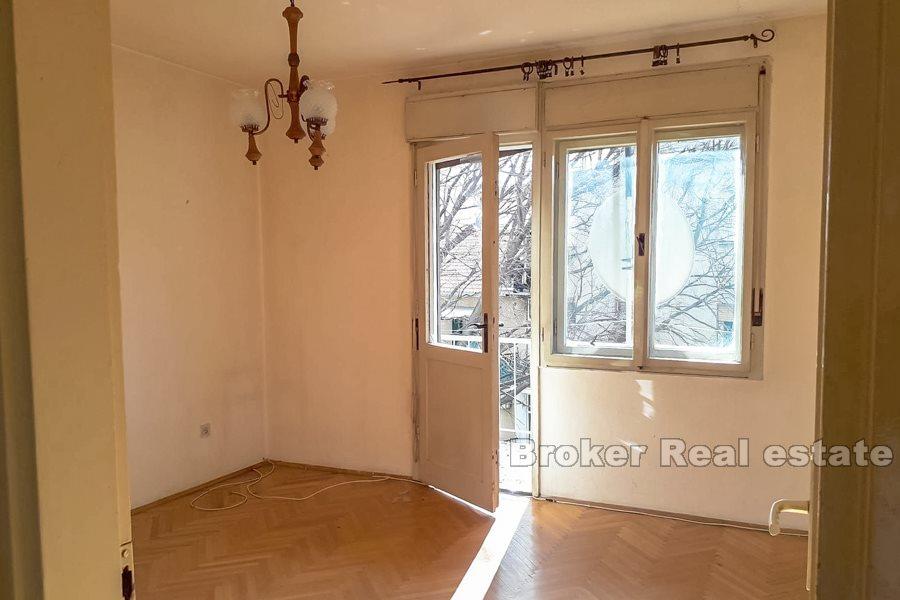 Four bedroom apartment, quiet location, Spinut