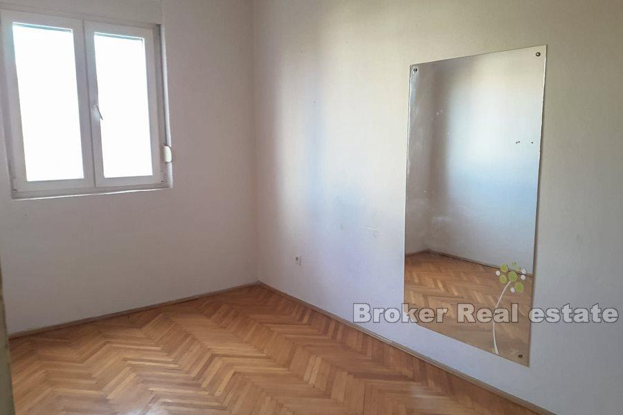 Four bedroom apartment, quiet location, Spinut