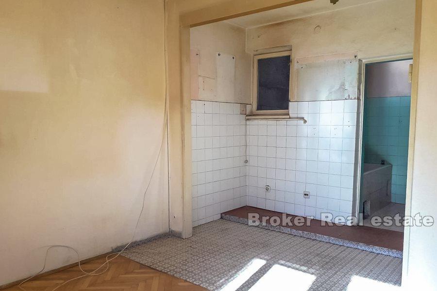 Four bedroom apartment, quiet location, Spinut