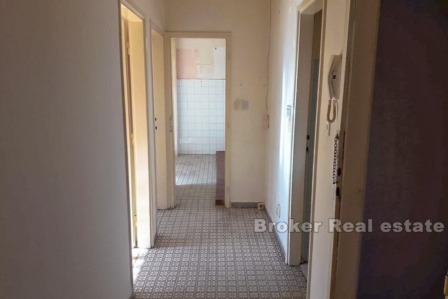 Four bedroom apartment, quiet location, Spinut