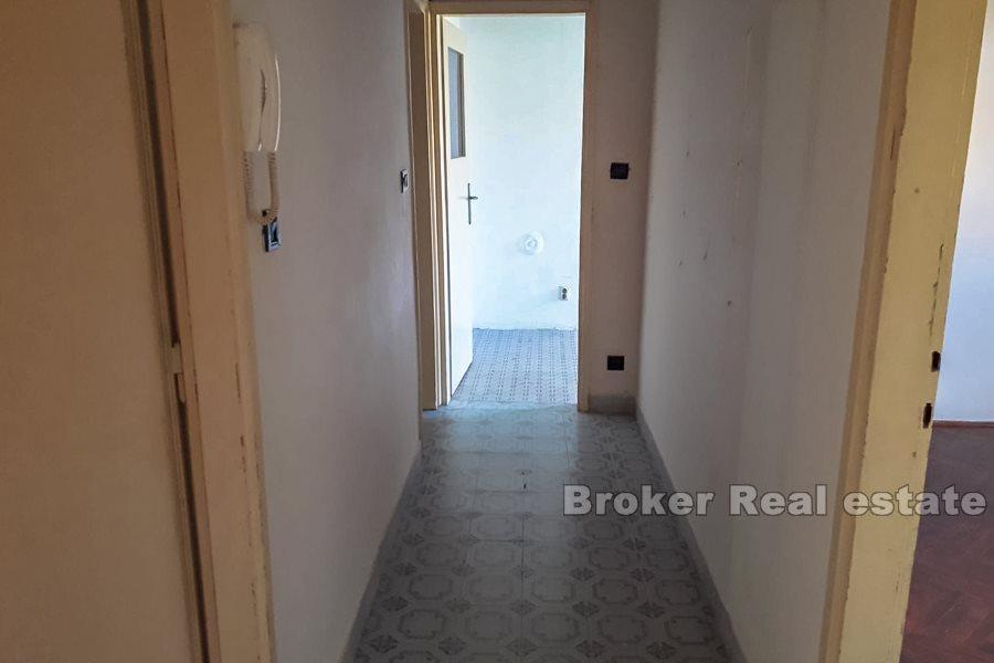 Four bedroom apartment, quiet location, Spinut