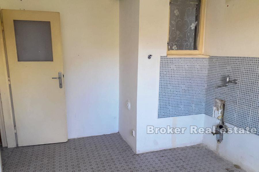 Four bedroom apartment, quiet location, Spinut