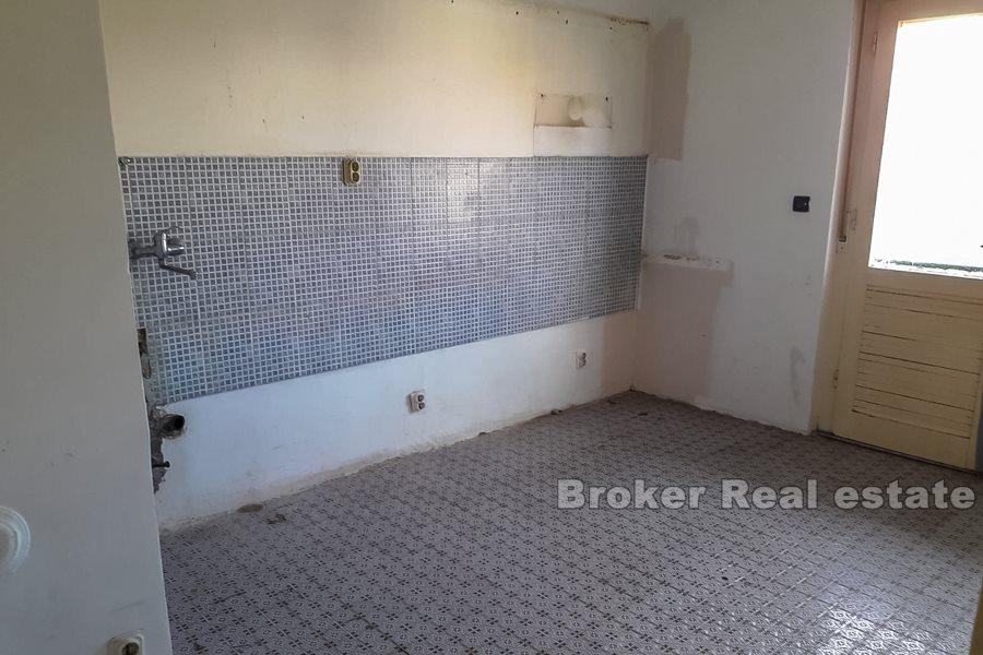 Four bedroom apartment, quiet location, Spinut