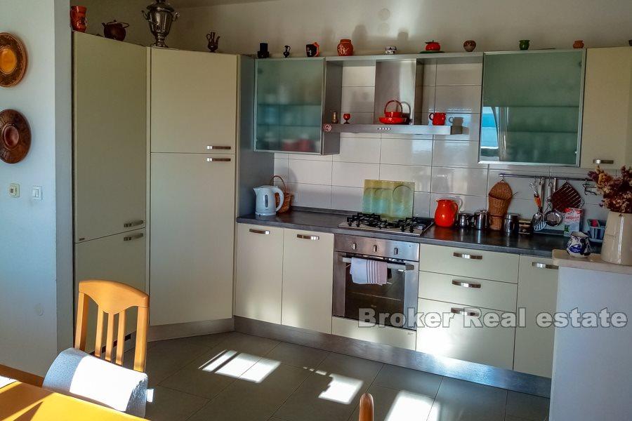 Luxury apartment with sea view, Meje