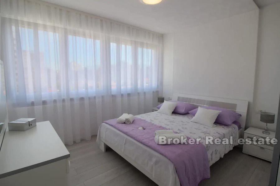 Nowocześnie urządzone mieszkanie z dwiema sypialniami, na sprzedaż