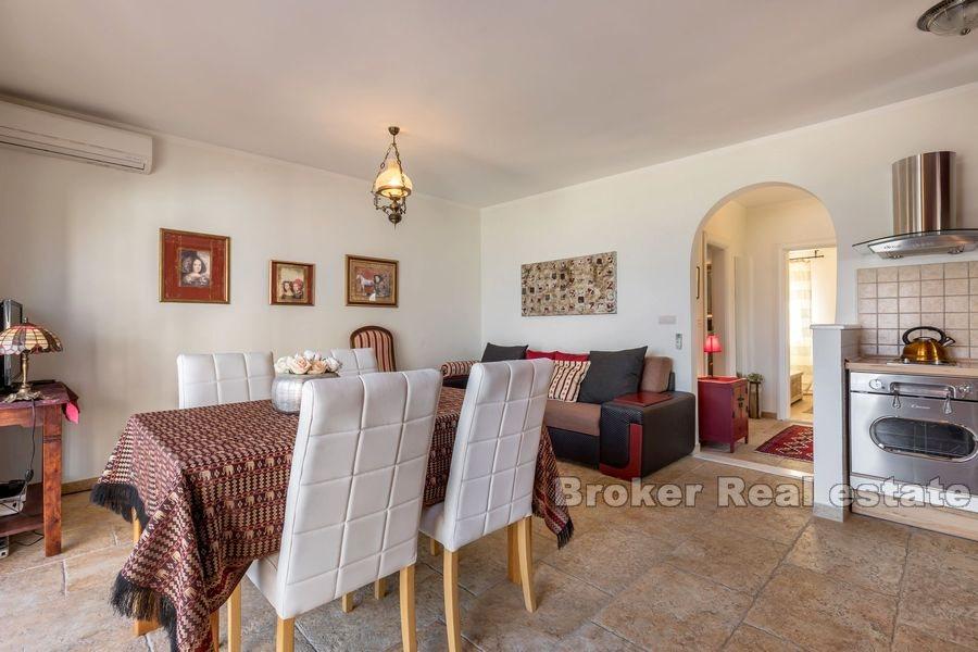 Dům v řadě, druhá linie od moře