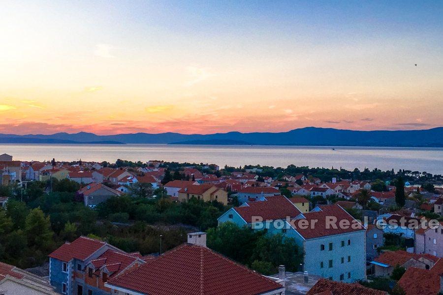 Charming apartment with sea view