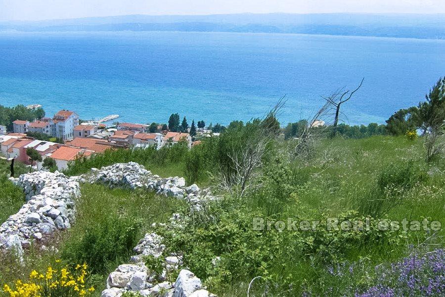 Building land with sea view