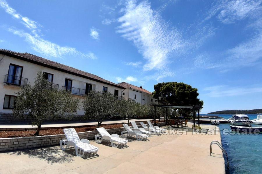 Litet hotell vid havet