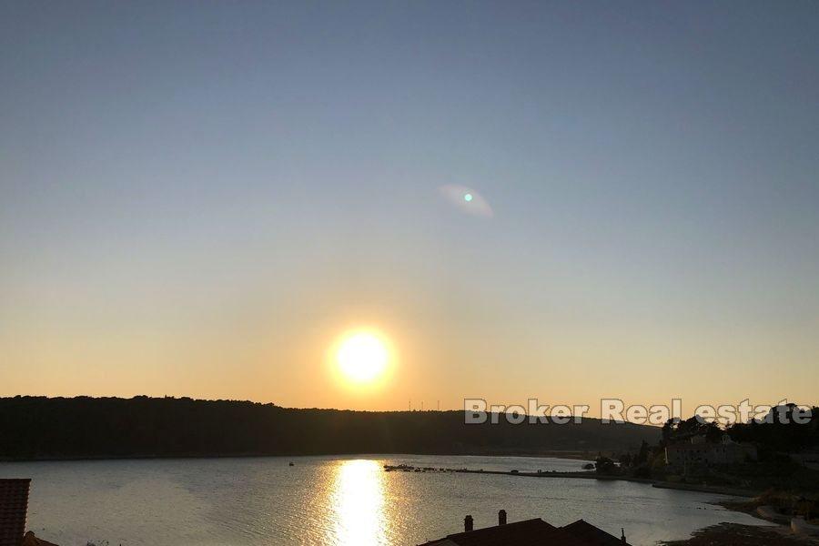 Apartment house with sea view