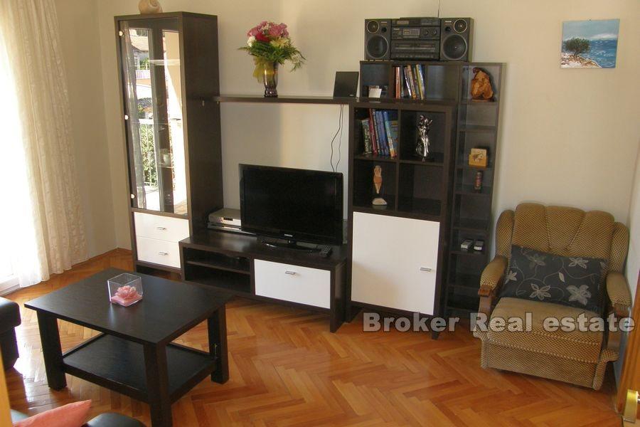 Semi-detached house on two floors