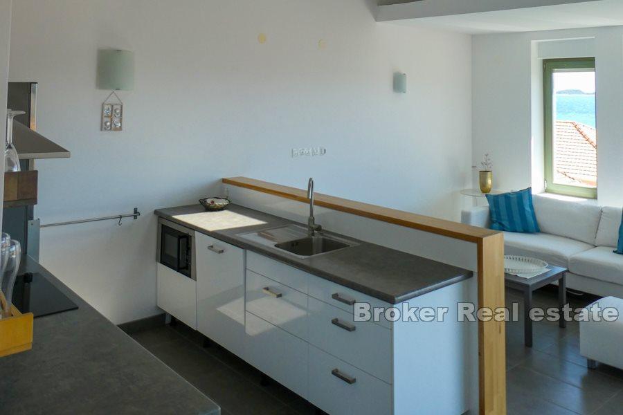 Nowoczesny apartament z dwiema sypialniami i widokiem na morze