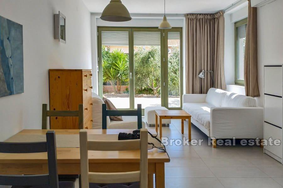 Apartment house with sea view