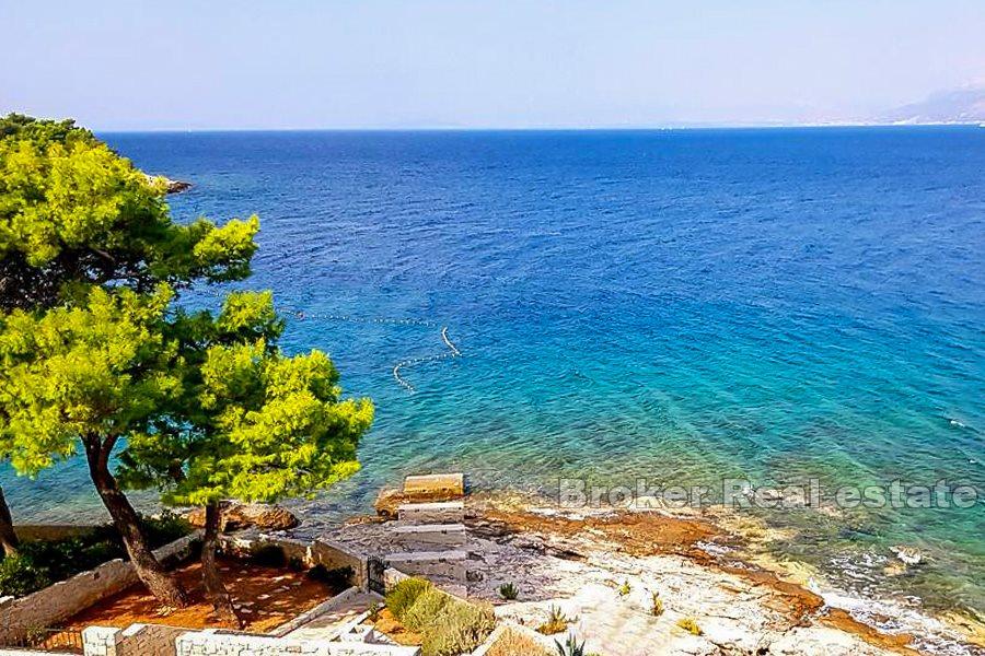 Trilocale appena ristrutturato con vista mare