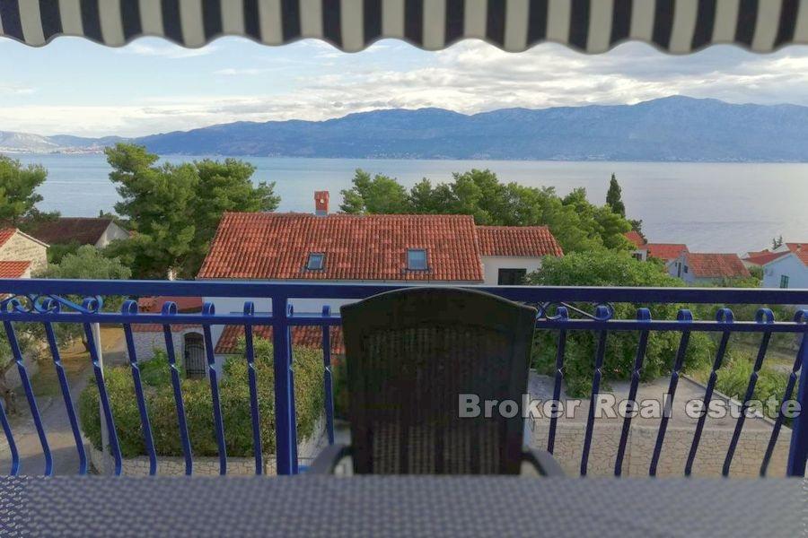 Dvojna kuća s tri apartmana
