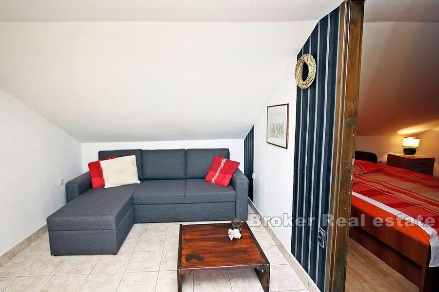 Semi-detached house with three apartments