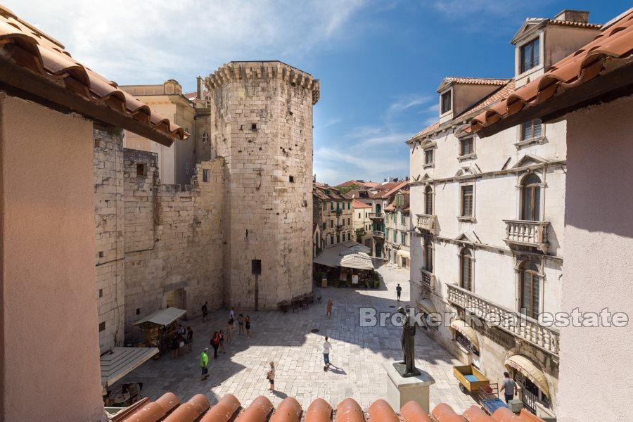 Luxury one bedroom apartment in the Palace