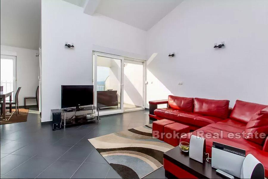 Two bedroom apartment with sea view