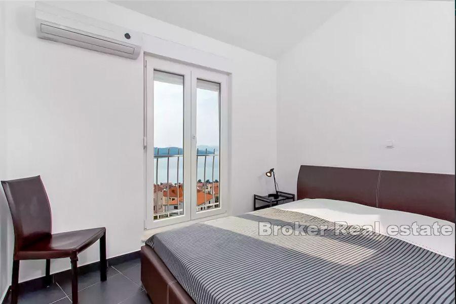 Two bedroom apartment with sea view