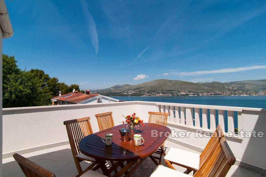 Apartment house near Trogir
