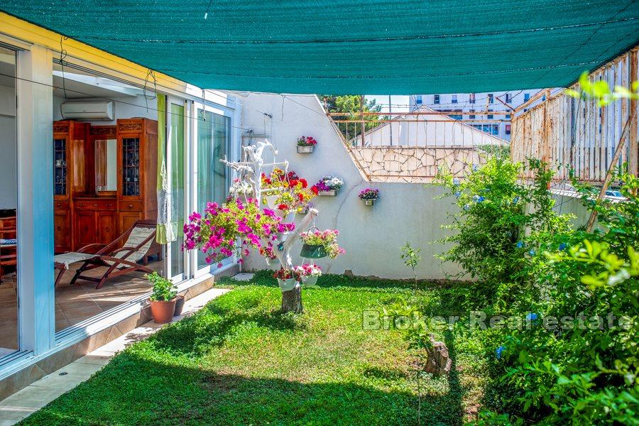 Comfortable south-facing apartment