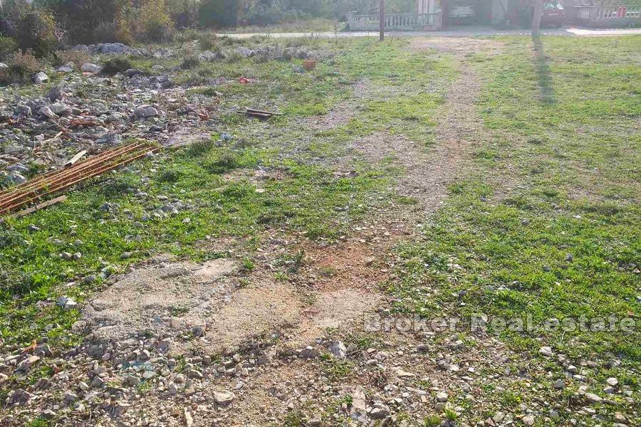 Građevinsko zemljište u blizini Pirovca