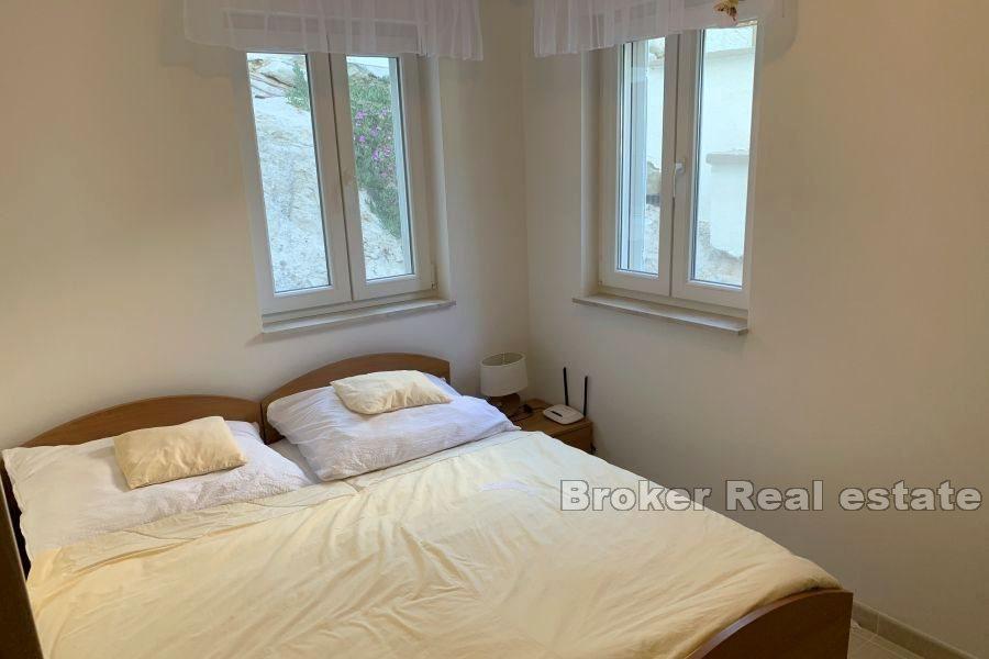 Three bedroom apartment with sea view and pool