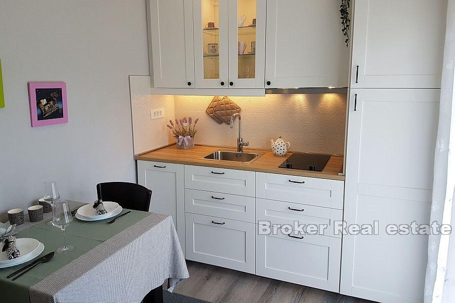 Apartmanska kuća s pogledom na more