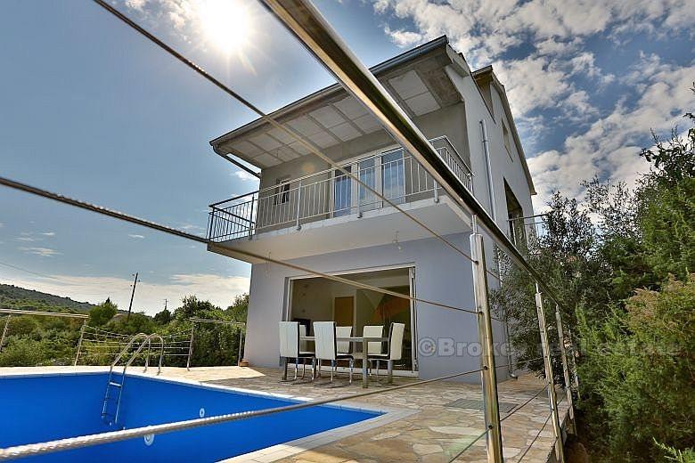 Beautiful new villa on three floors, for sale
