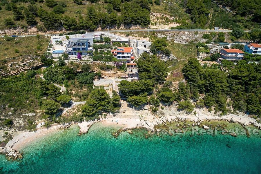 Вилла у моря в стадии строительства