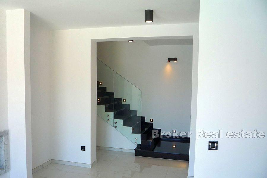 Luxusvillen mit Meerblick, neu gebaut