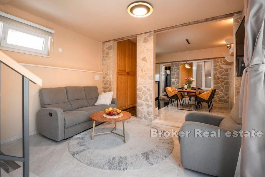 Duplex apartment with yard, Center