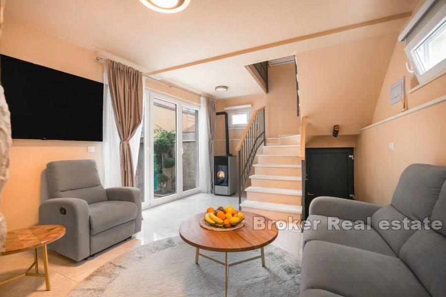 Duplex apartment with yard, Center