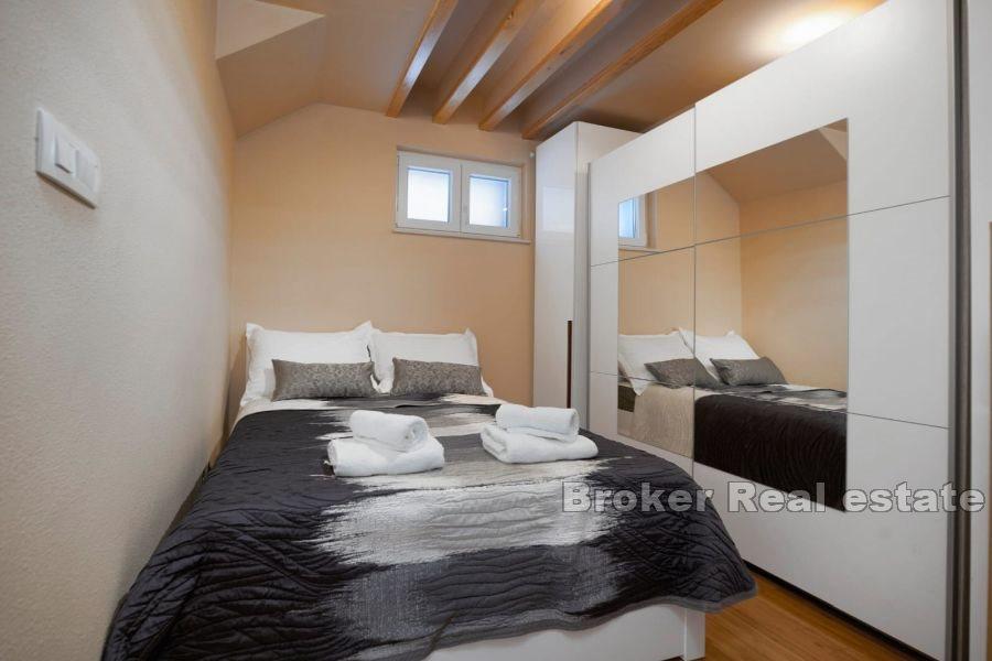 Duplex apartment with yard, Center