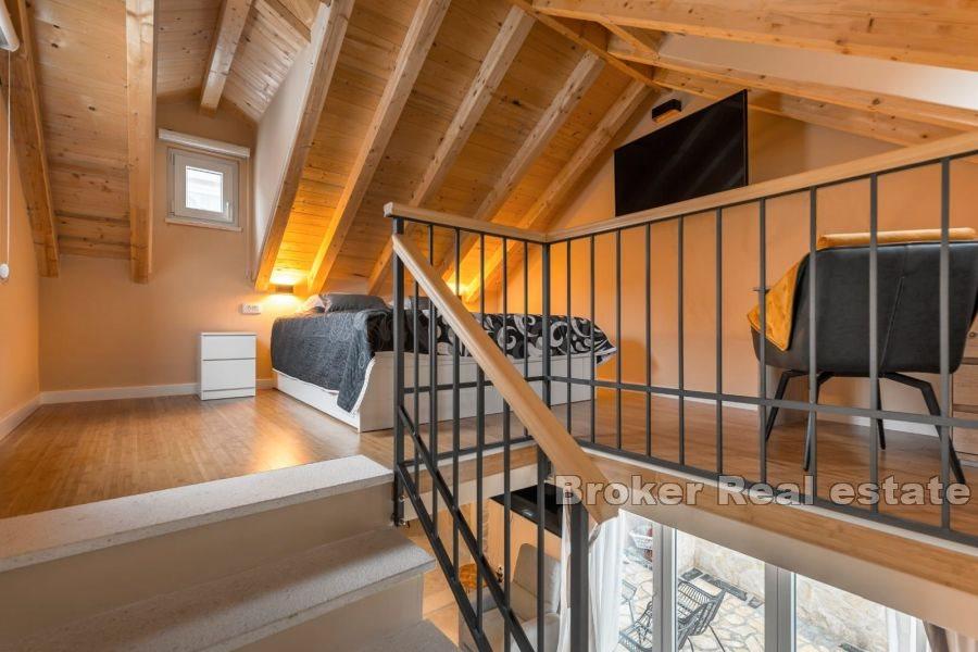 Duplex apartment with yard, Center