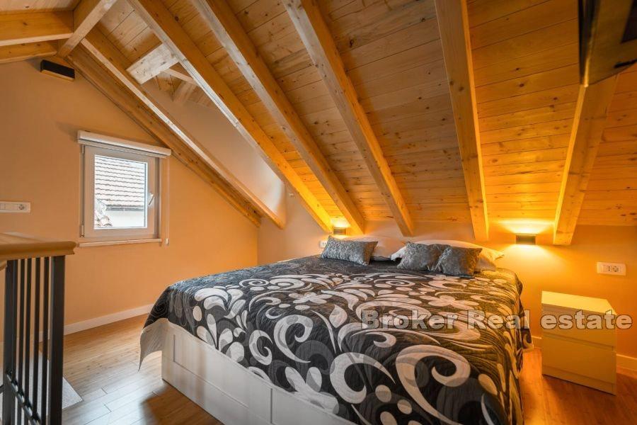 Duplex leilighet med hage, Center
