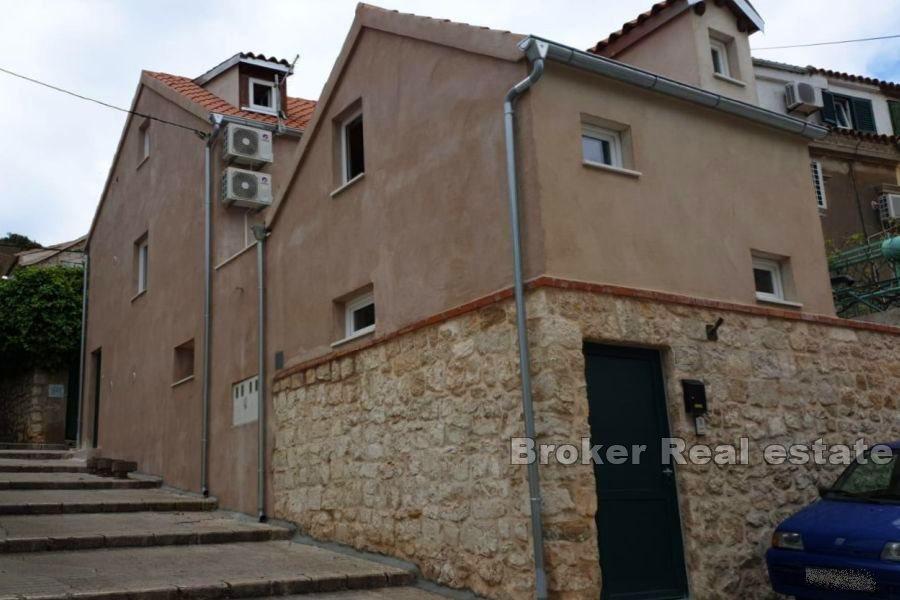 Dvoetažan stan s pogledom na grad, Centar