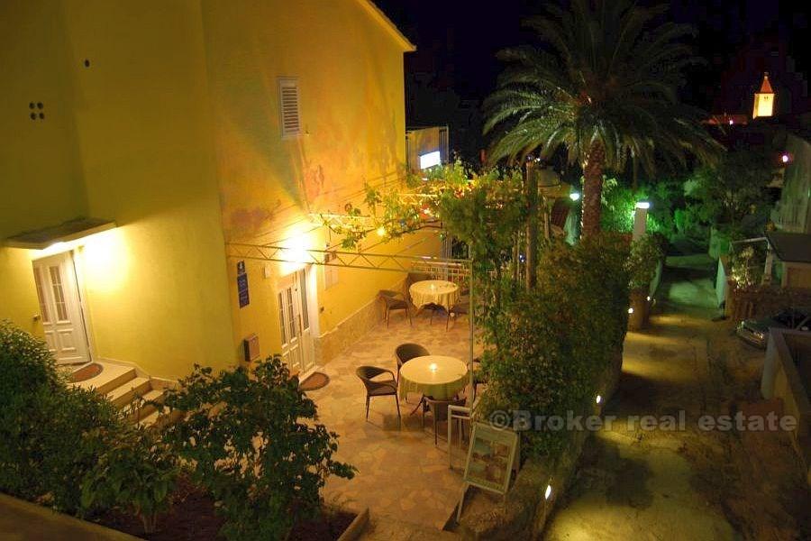 Apartment house, for sale