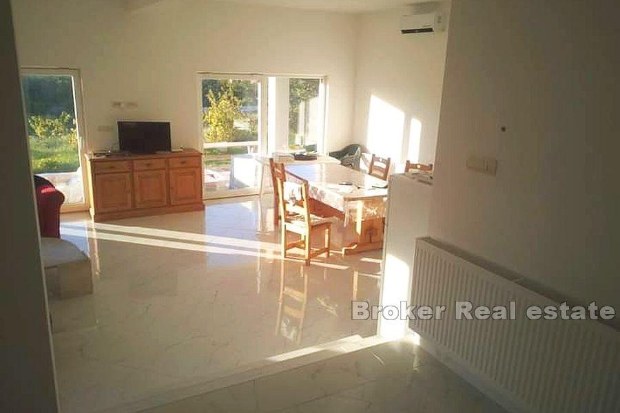 Family single-storey house