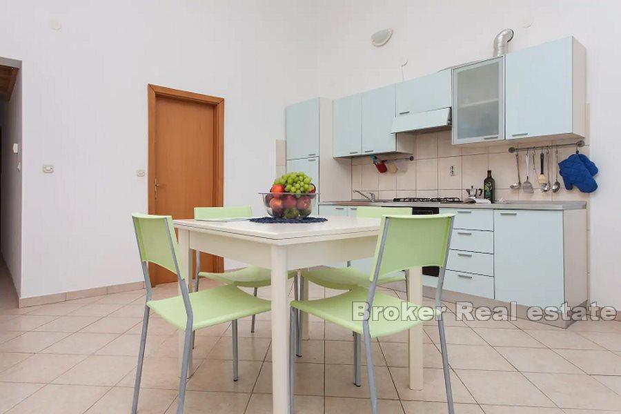 Apartment with sea view
