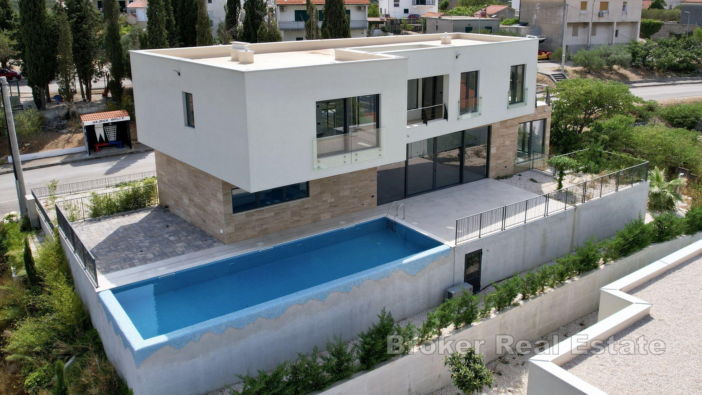 Moderne Villa mit Panoramablick auf das Meer