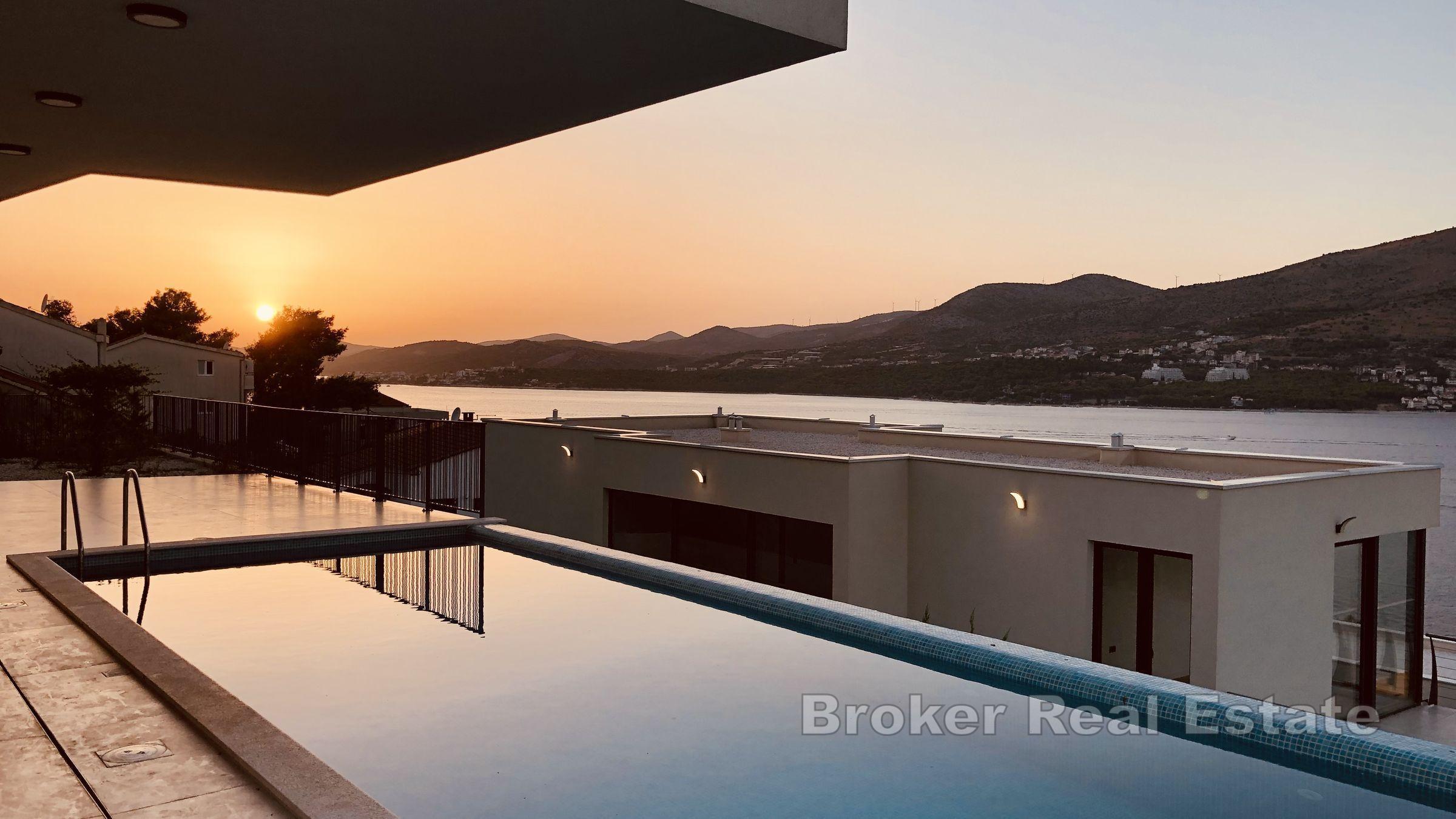 Moderne Villa mit Panoramablick auf das Meer