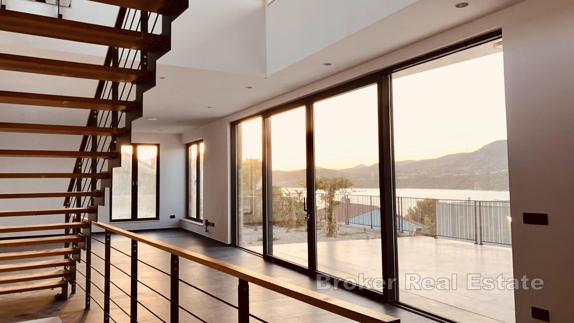 Nowoczesna willa z panoramicznym widokiem na morze