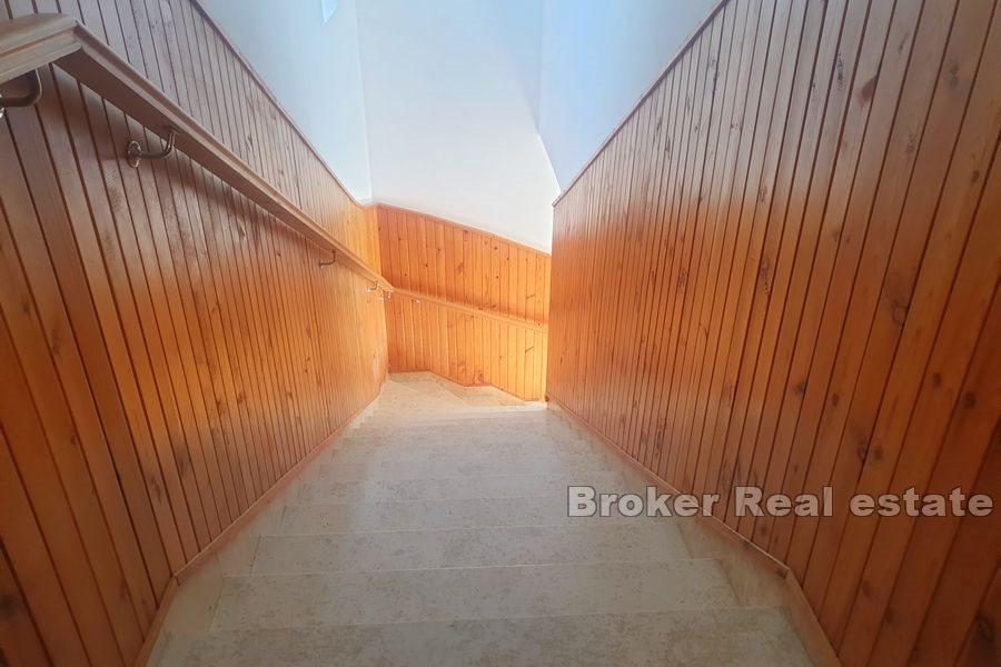 House first row to the sea