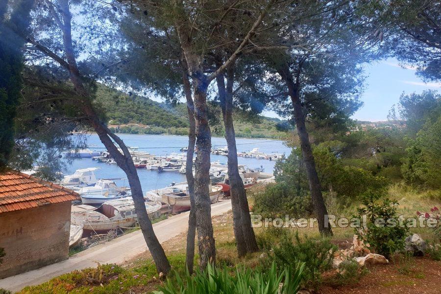 Building land first row to the sea