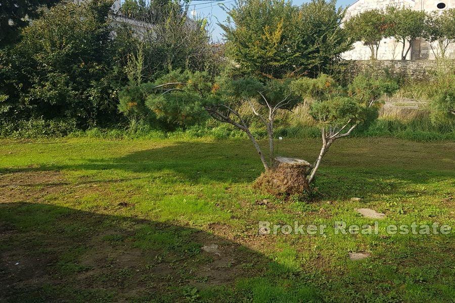 Земля под застройку, второй ряд от моря