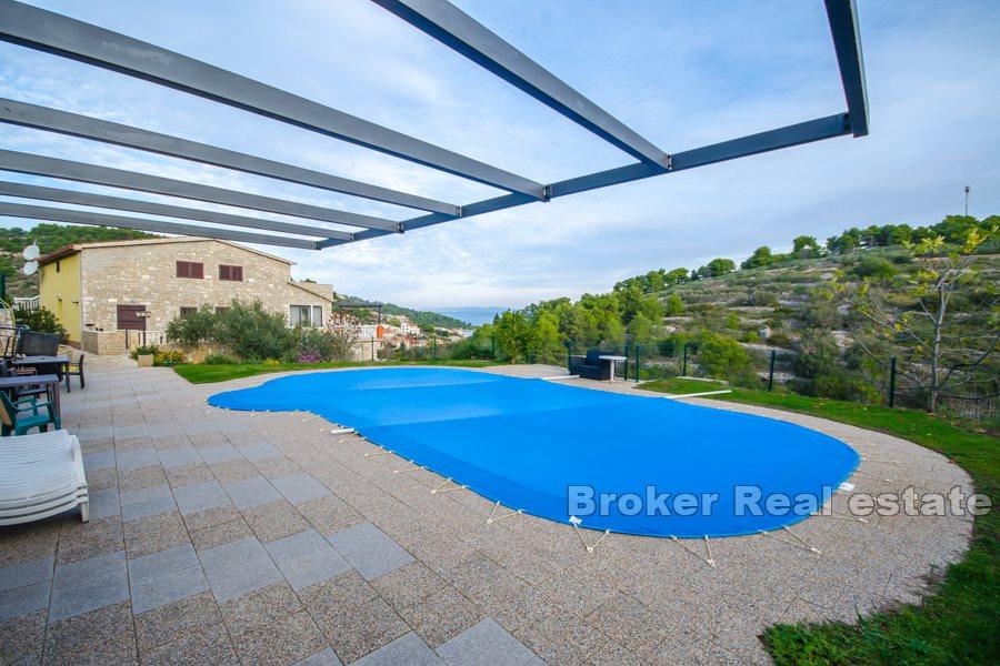 Apartment house with swimming pool