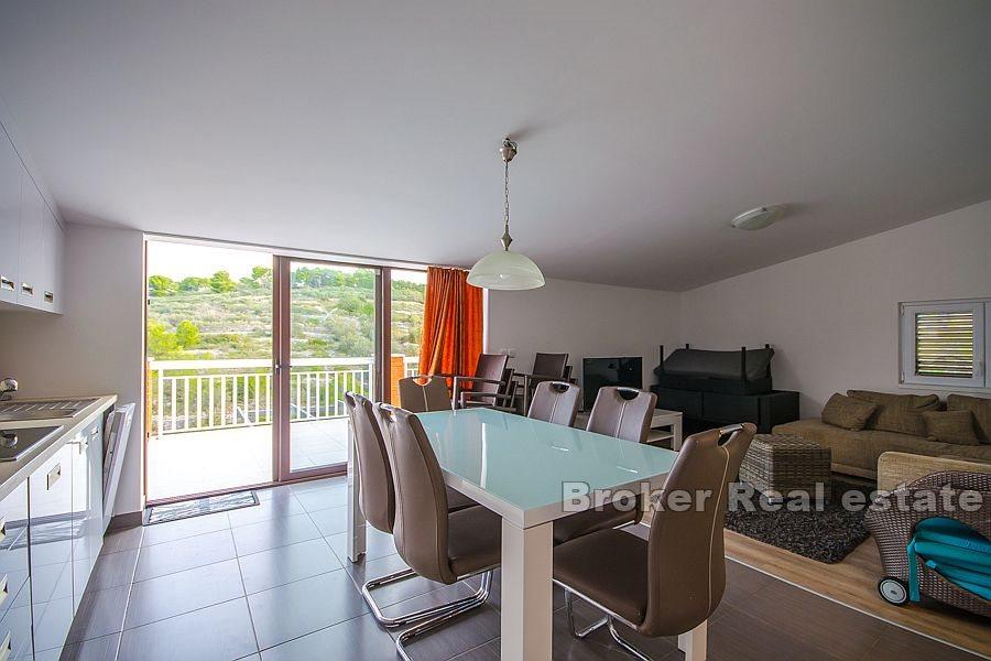 Apartmenthaus mit Swimmingpool