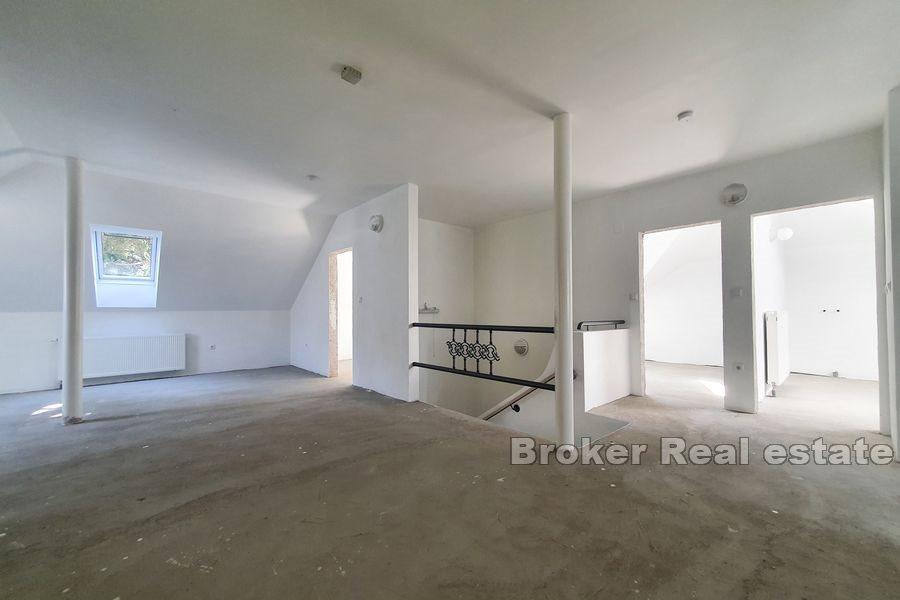 Familjehus vid floden