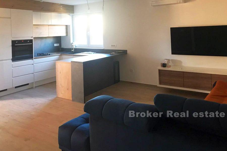 Dům s bazénem ve výstavbě